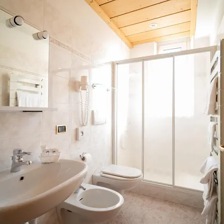 Meuble Garni Della Contea Bormio