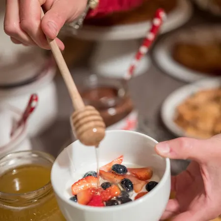 Meuble Garni Della Contea 3*