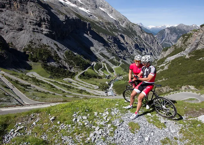 Meuble Garni Della Contea Hotell Bormio