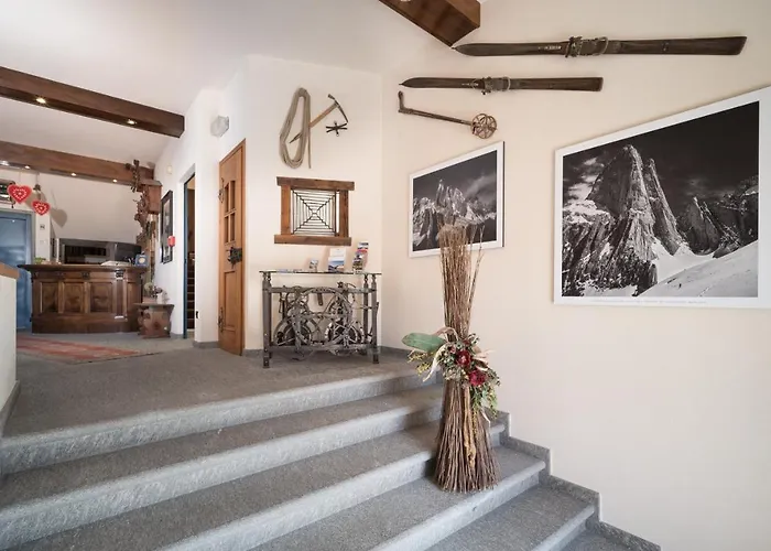 Hotell Meuble Garni Della Contea Bormio