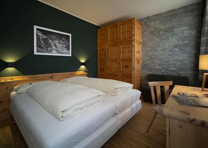Meuble Garni Della Contea Hotell Bormio