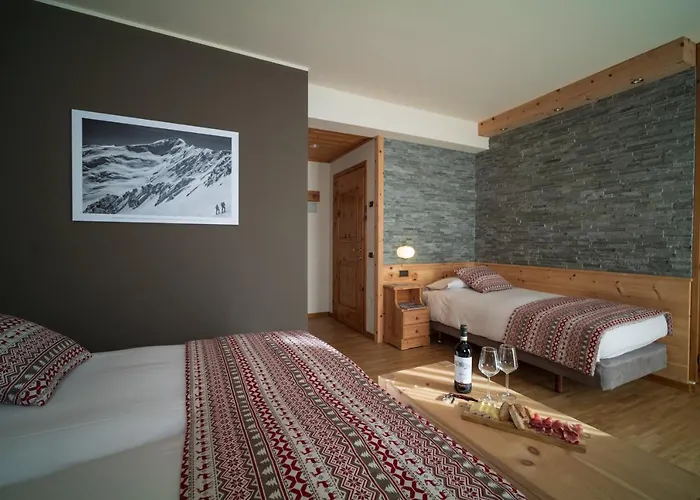 Meuble Garni Della Contea Hotell Bormio