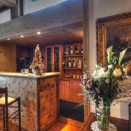 Meuble Garni Della Contea Hotel