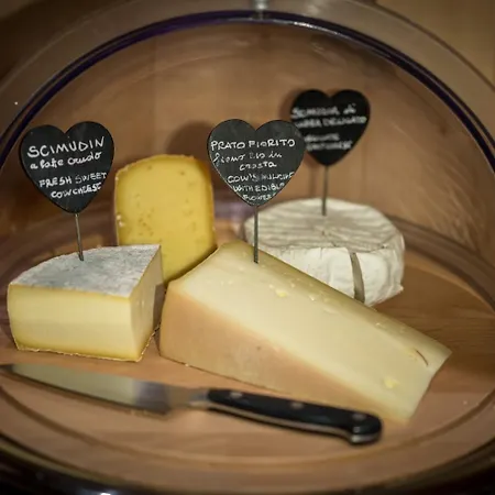 Hotel Meuble Garni Della Contea Bormio