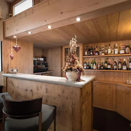 Meuble Garni Della Contea Hotel