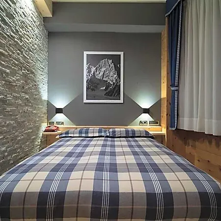 Hotel Meuble Garni Della Contea 3*