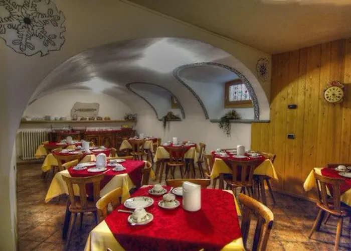 Hotel Meuble Garni Della Contea