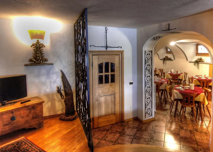 Meuble Garni Della Contea Hotel 3*
